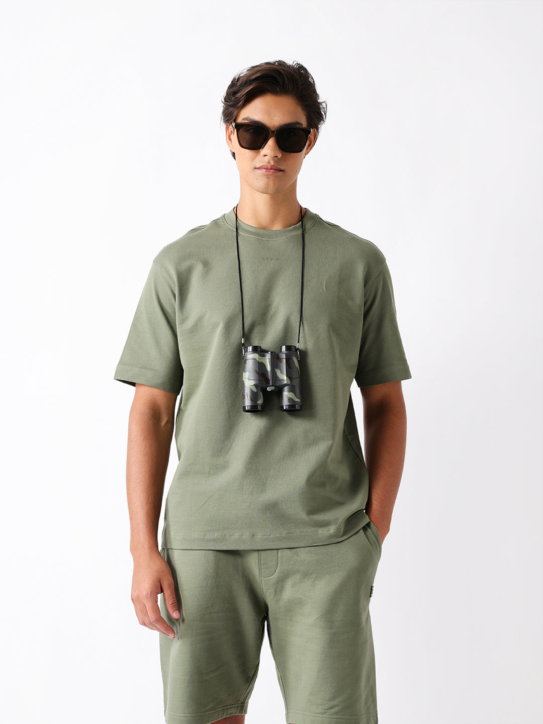 Men Green Solid Cotton Crew Neck T-Shirt