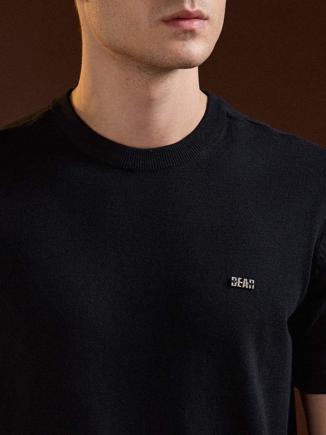 Men Black Solid Regular Fit Ribbed Crew Neck T-shirt