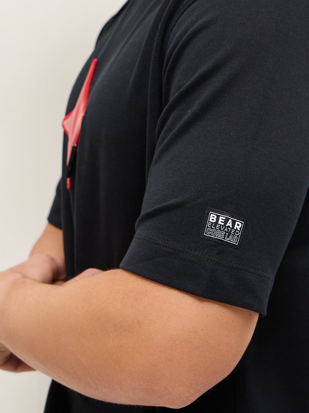 Men Black Oversize 3D Star Applique Crew Neck T-shirt