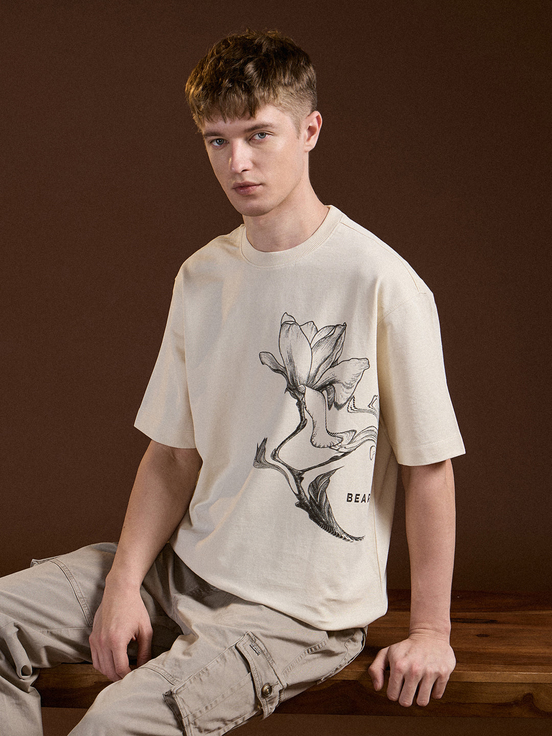 Men Cream Oversize Floral Graphic Print Crew Neck T-shirt