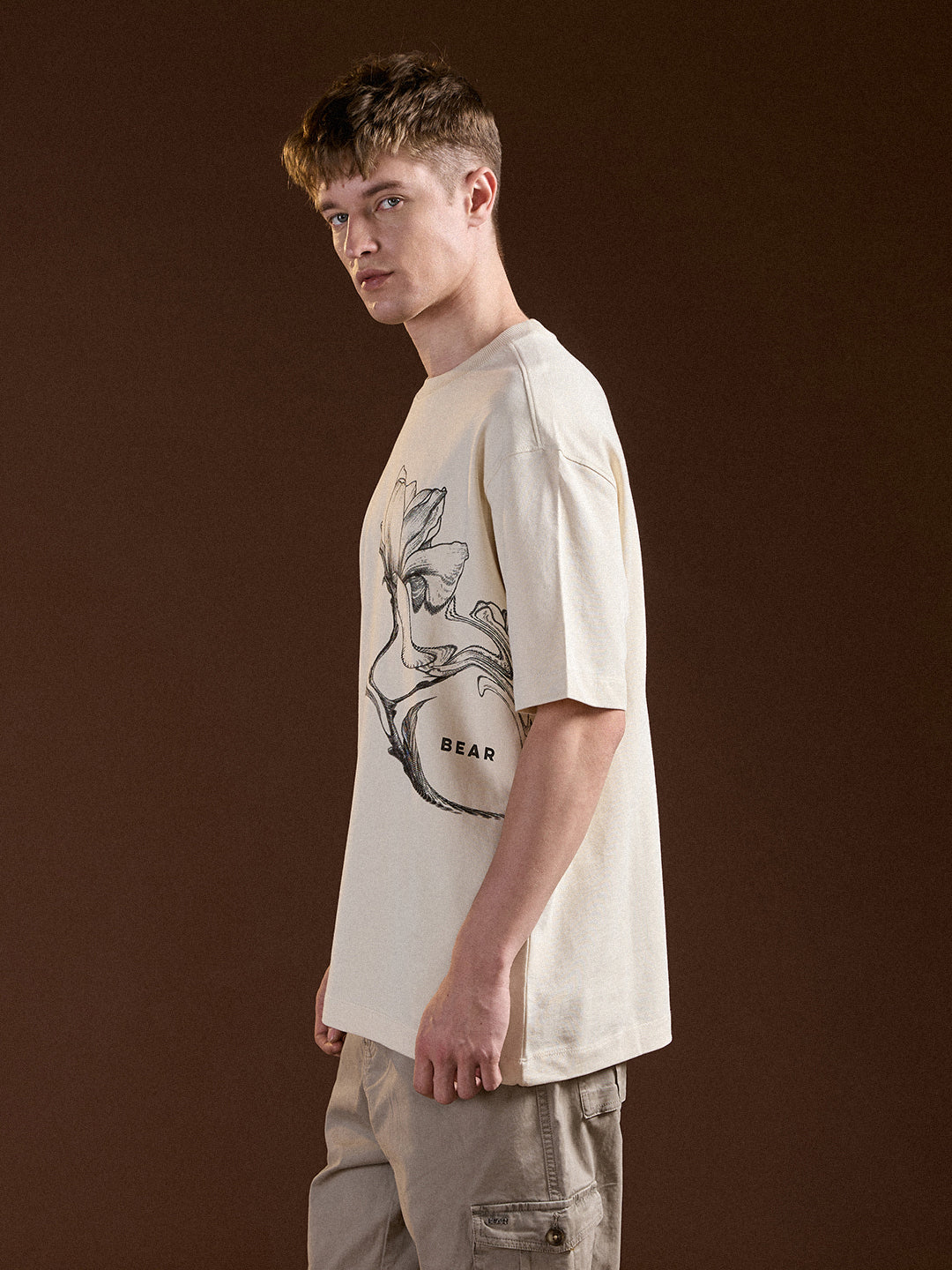 Men Cream Oversize Floral Graphic Print Crew Neck T-shirt