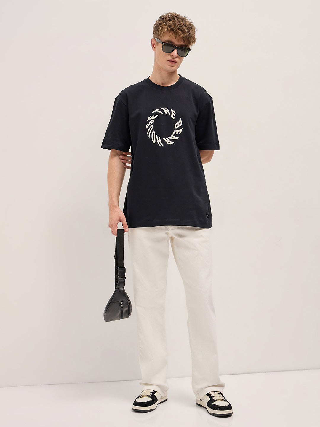 Men Black Circular Text Design Oversize Crew Neck T-shirt
