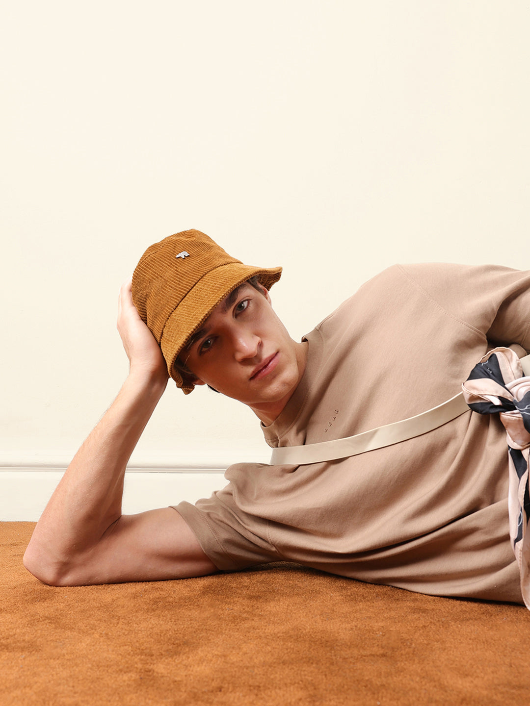Men Pure Cotton Solid Round Neck Tshirt