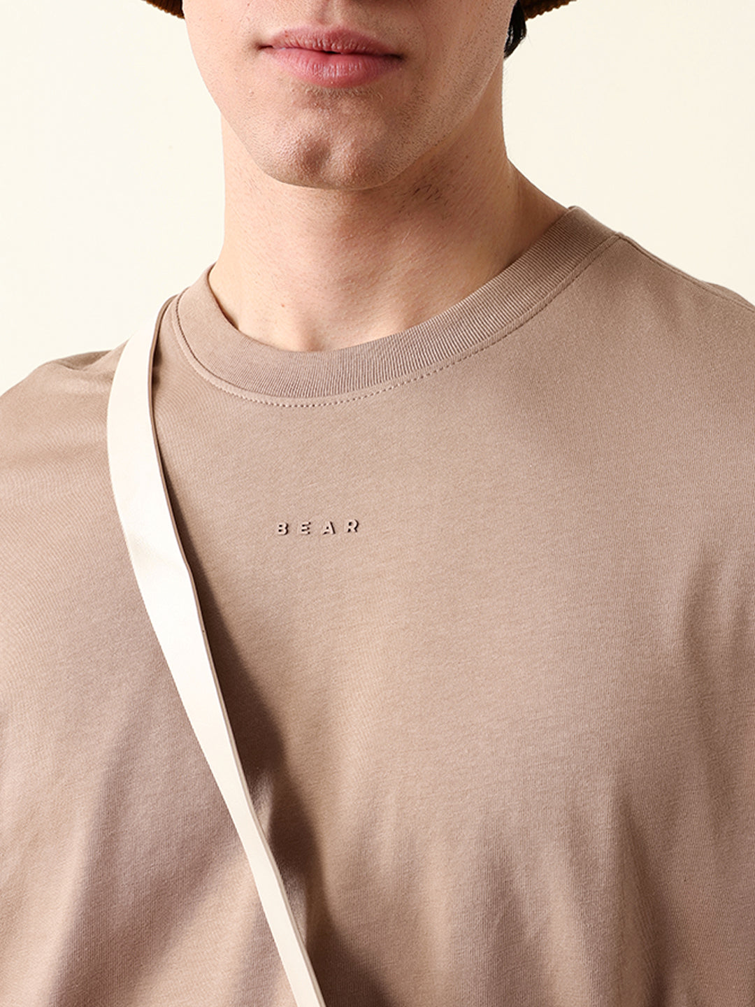 Men Pure Cotton Solid Round Neck Tshirt