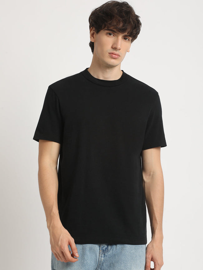 Men Black Solid Relaxed Fit Round Neck T Shirt | The Bear House