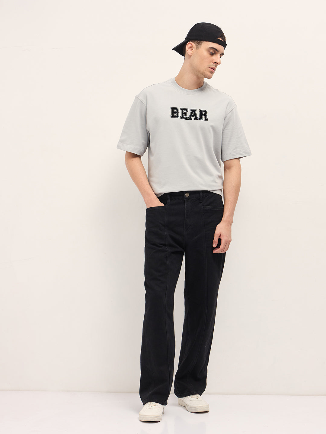 Men Light Grey Bold Typography Graphic Print Crew Neck T-shirt