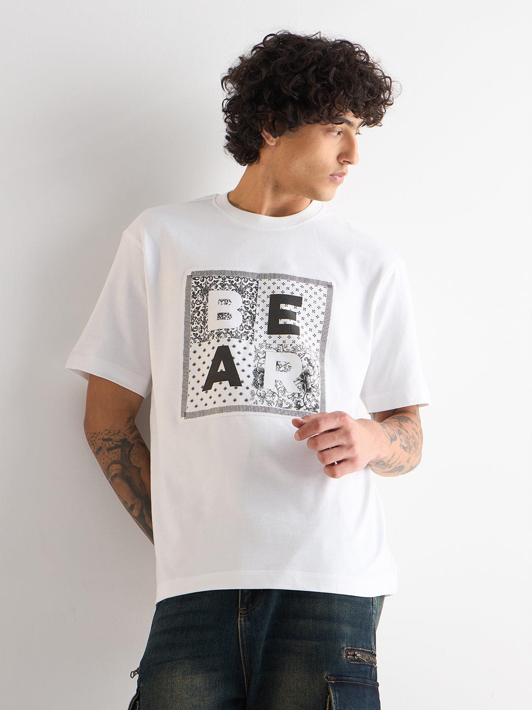 Men White Oversize Patchwork Graphic Print Crew Neck T-shirt