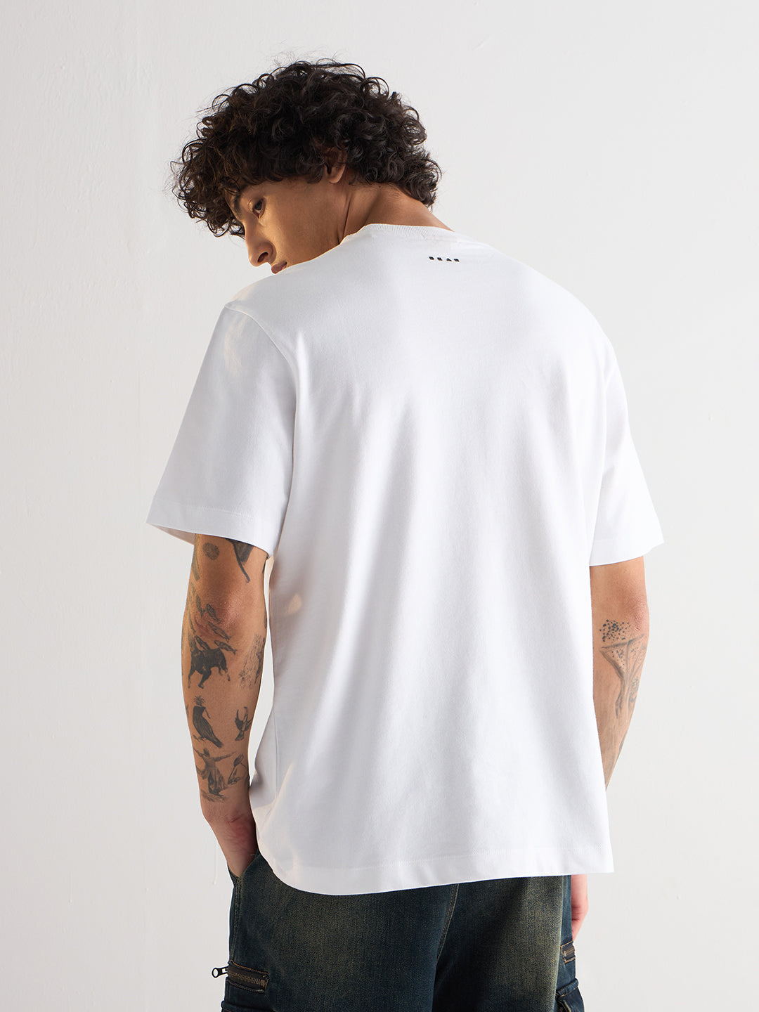 Men White Oversize Patchwork Graphic Print Crew Neck T-shirt