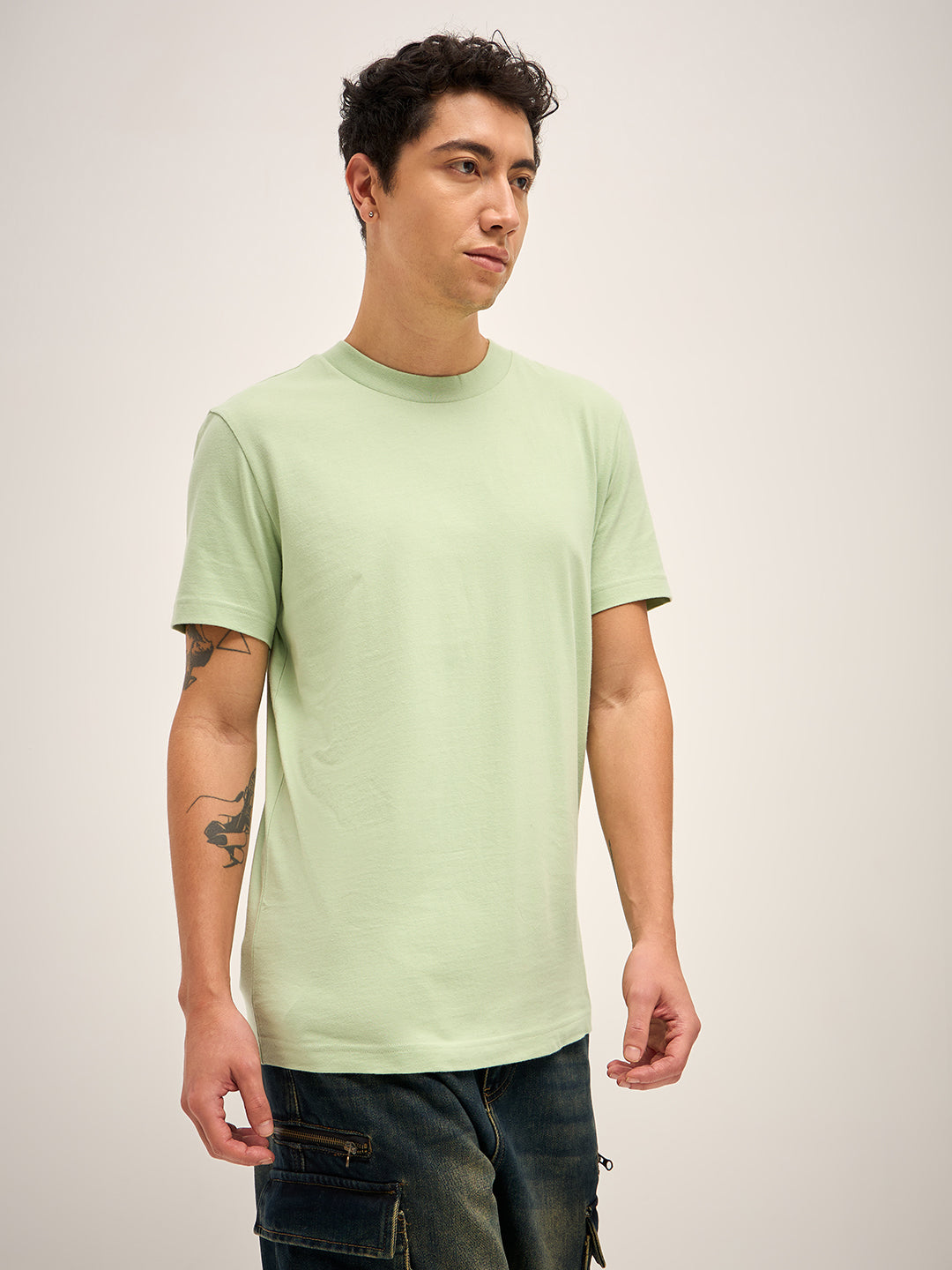 Men Green Solid Crew Neck Regular Fit T-Shirt