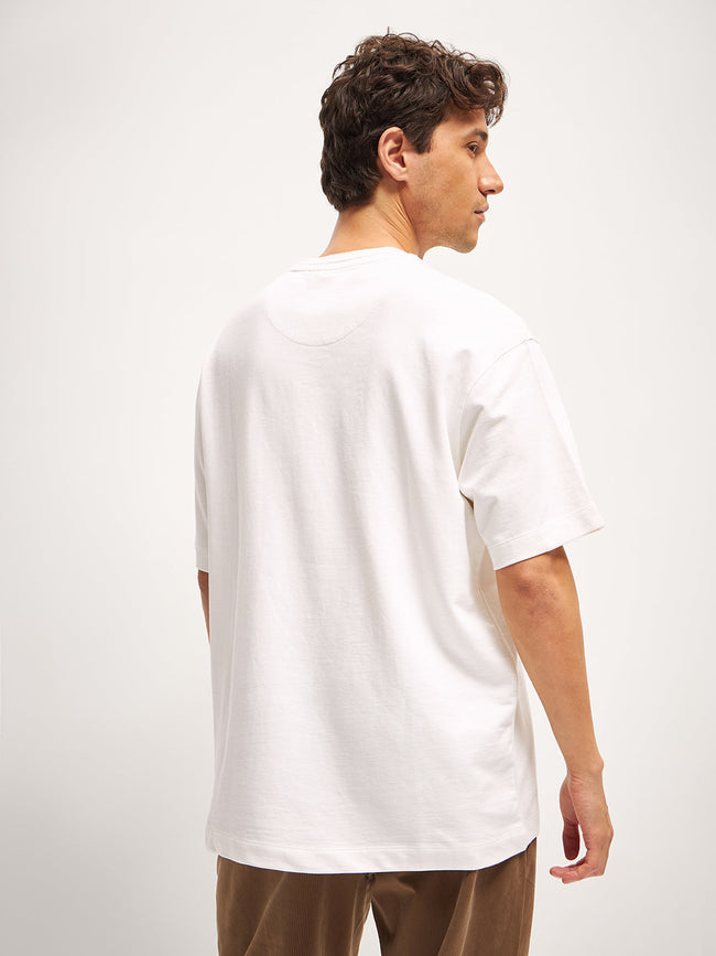 Men White Graphic Print Crew Neck T-Shirt