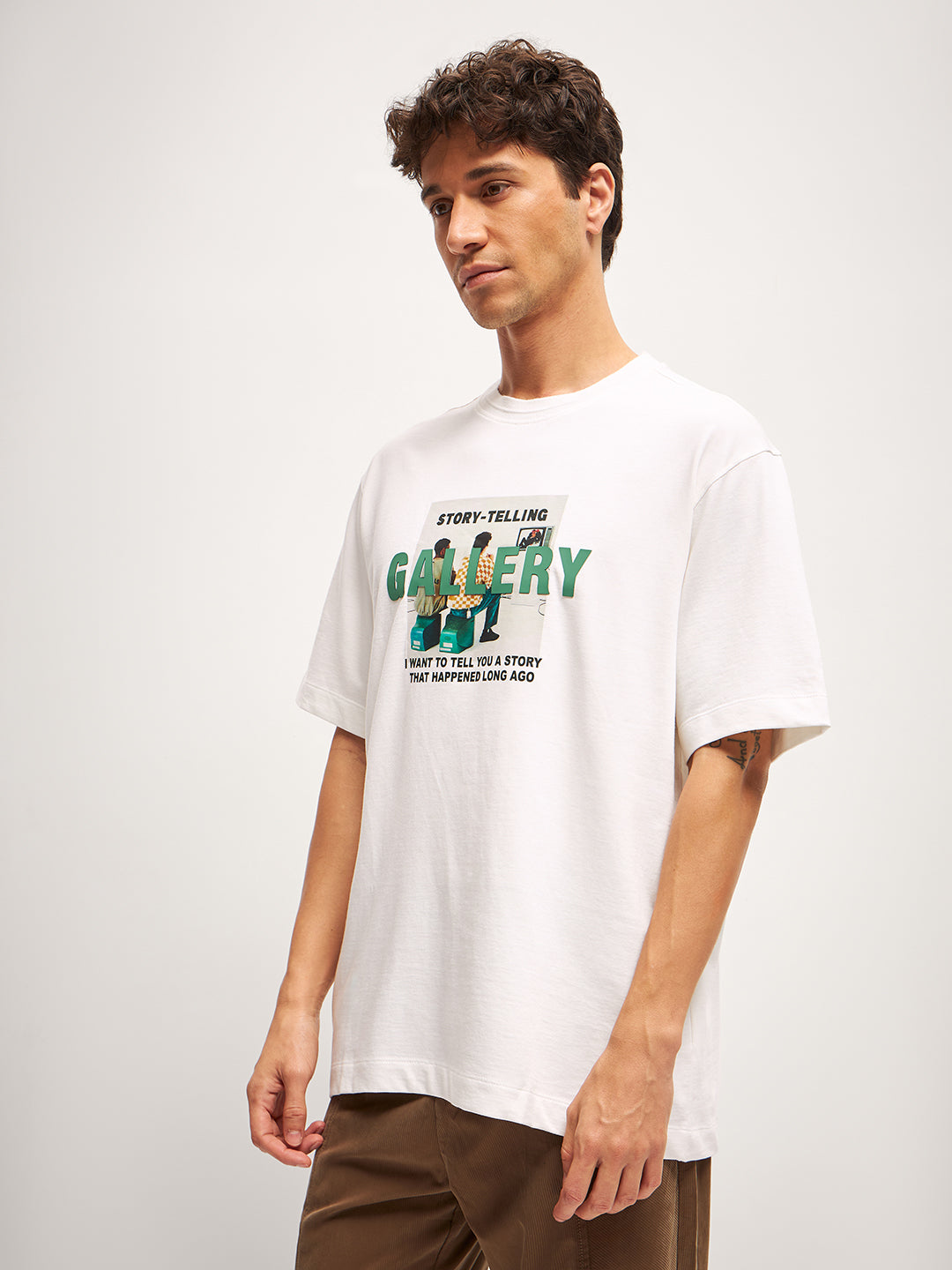Men White Graphic Print Crew Neck T-Shirt