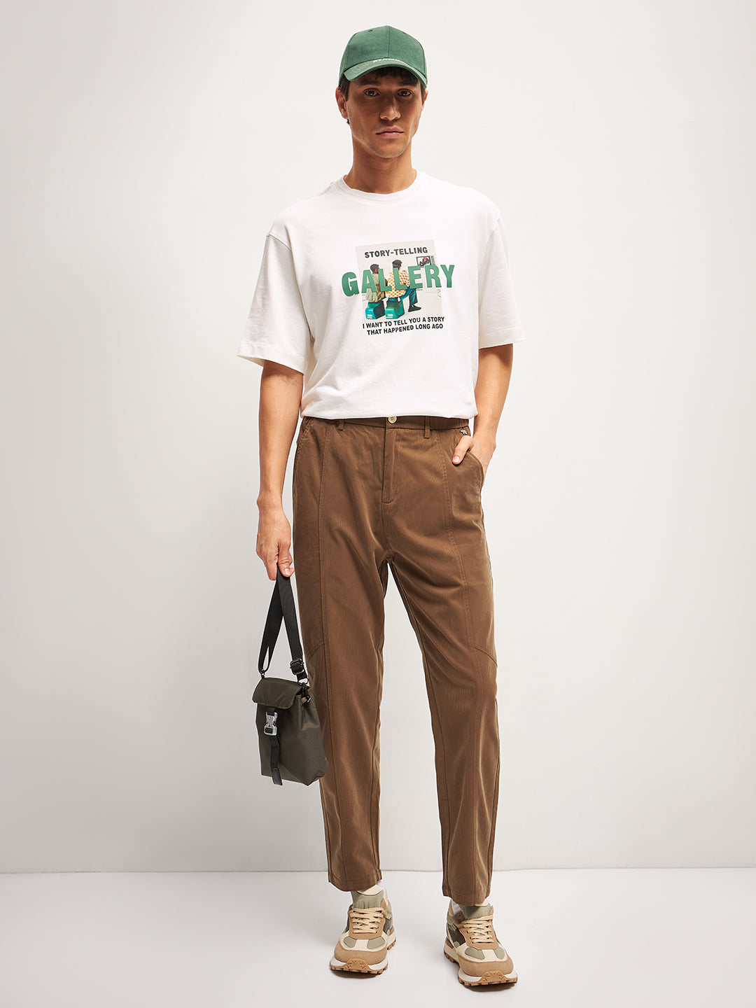 Men White Graphic Print Crew Neck T-Shirt