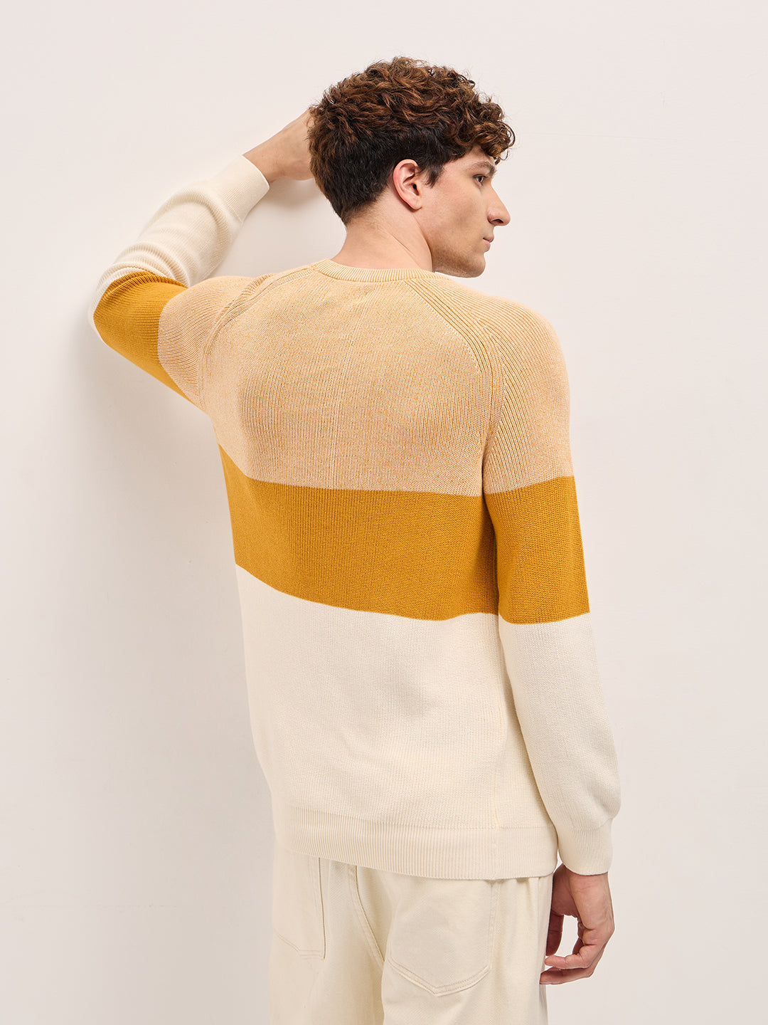 Men Yellow Color-Block Textured Knit Crew Neck T-Shirt