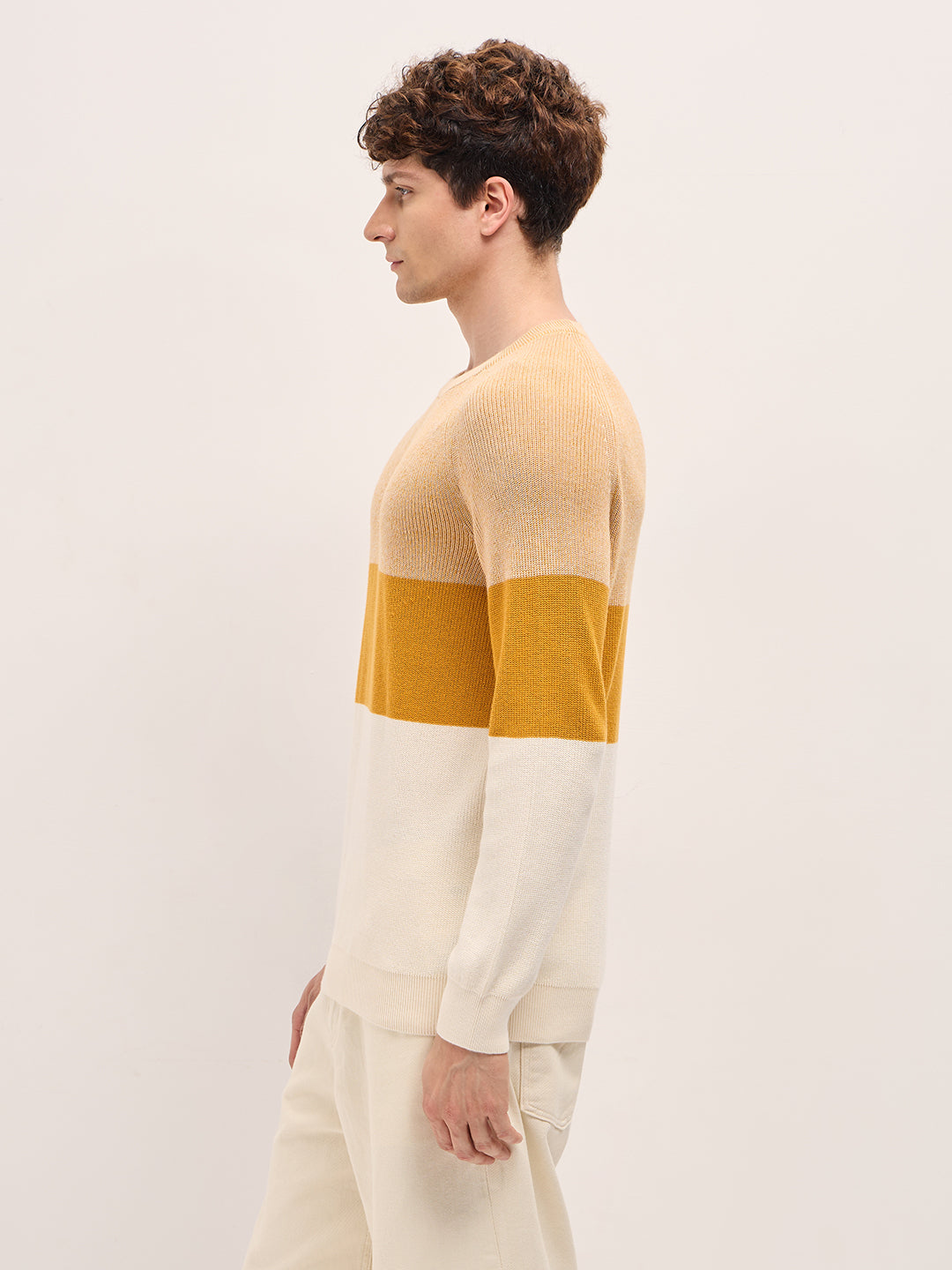 Men Yellow Color-Block Textured Knit Crew Neck T-Shirt