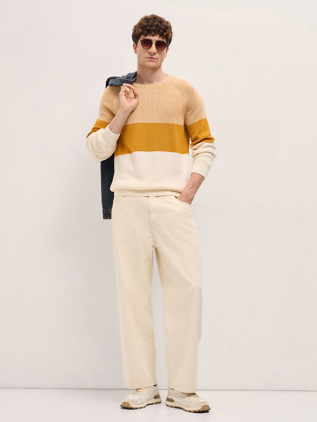 Men Yellow Color-Block Textured Knit Crew Neck T-Shirt
