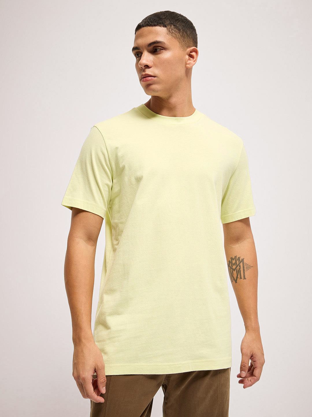 Men Green Solid Crew Neck Regular Fit T-Shirt