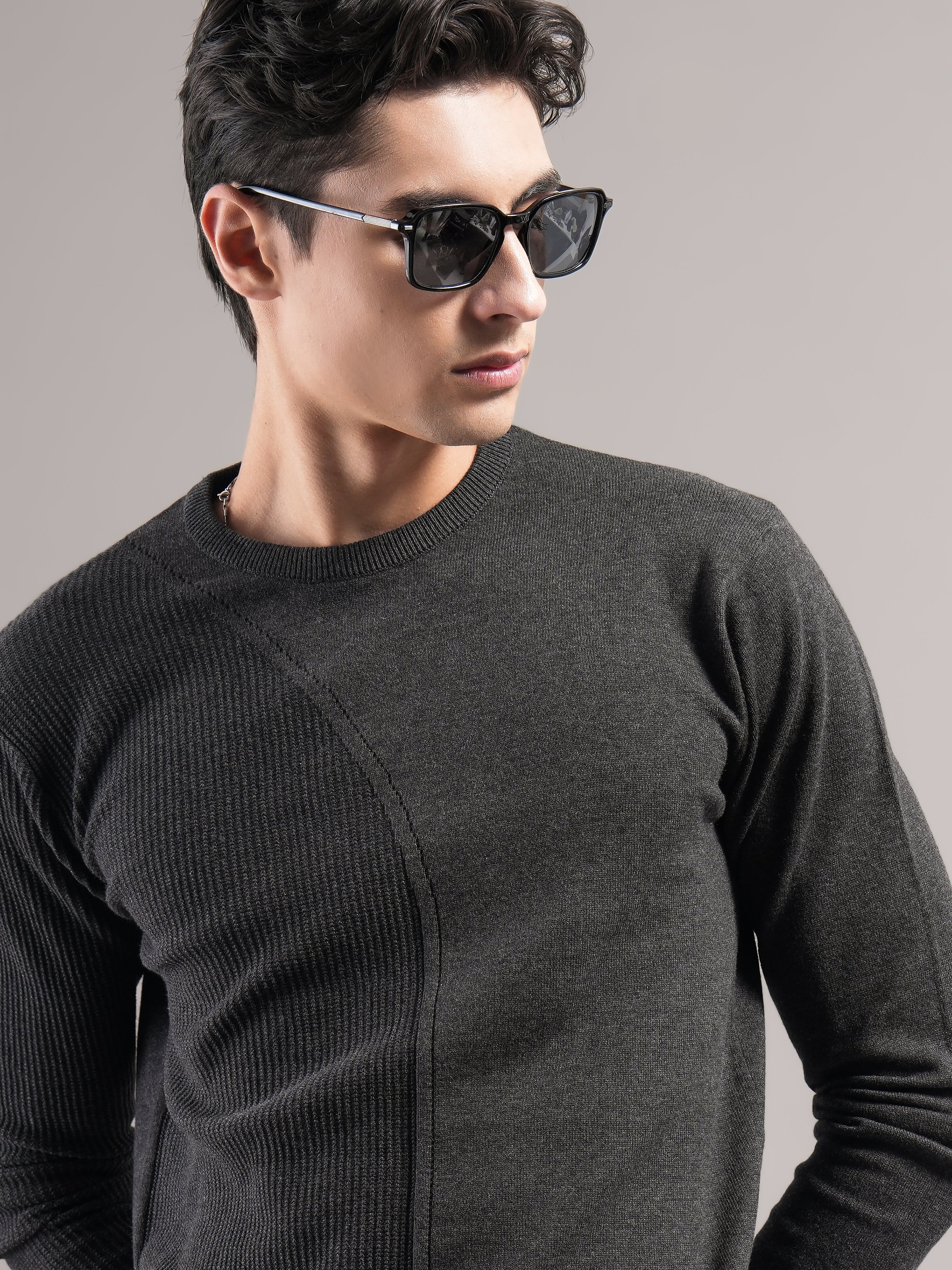 Men Arc Knit T-Shirt