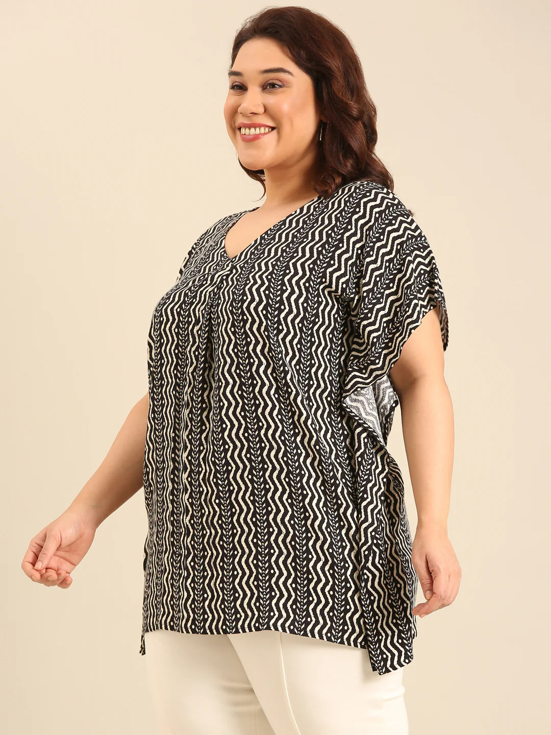 Women Zig Zag Printed Front Pleat Kaftan tunic