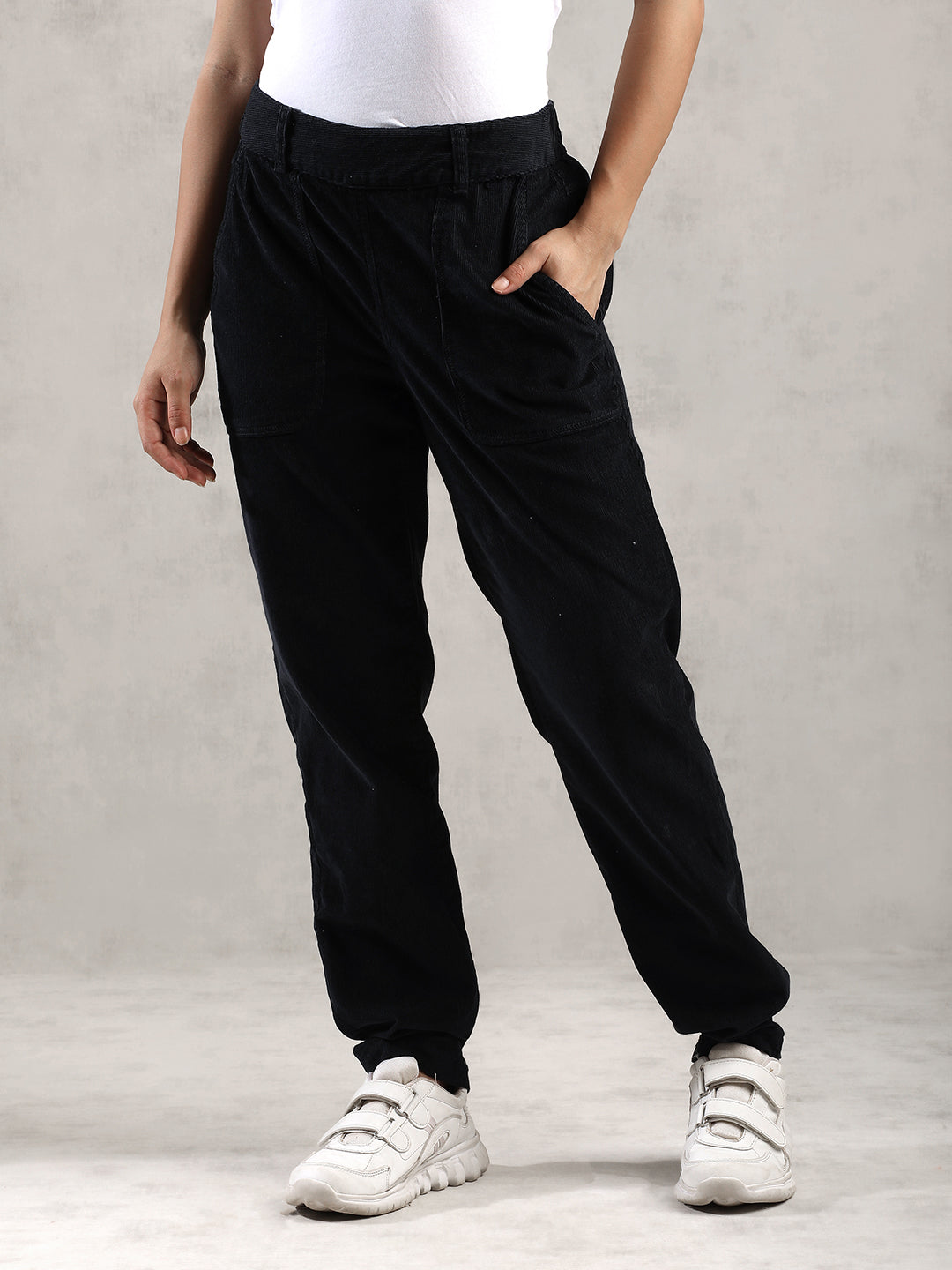 Women Navy Regular Fit Pant