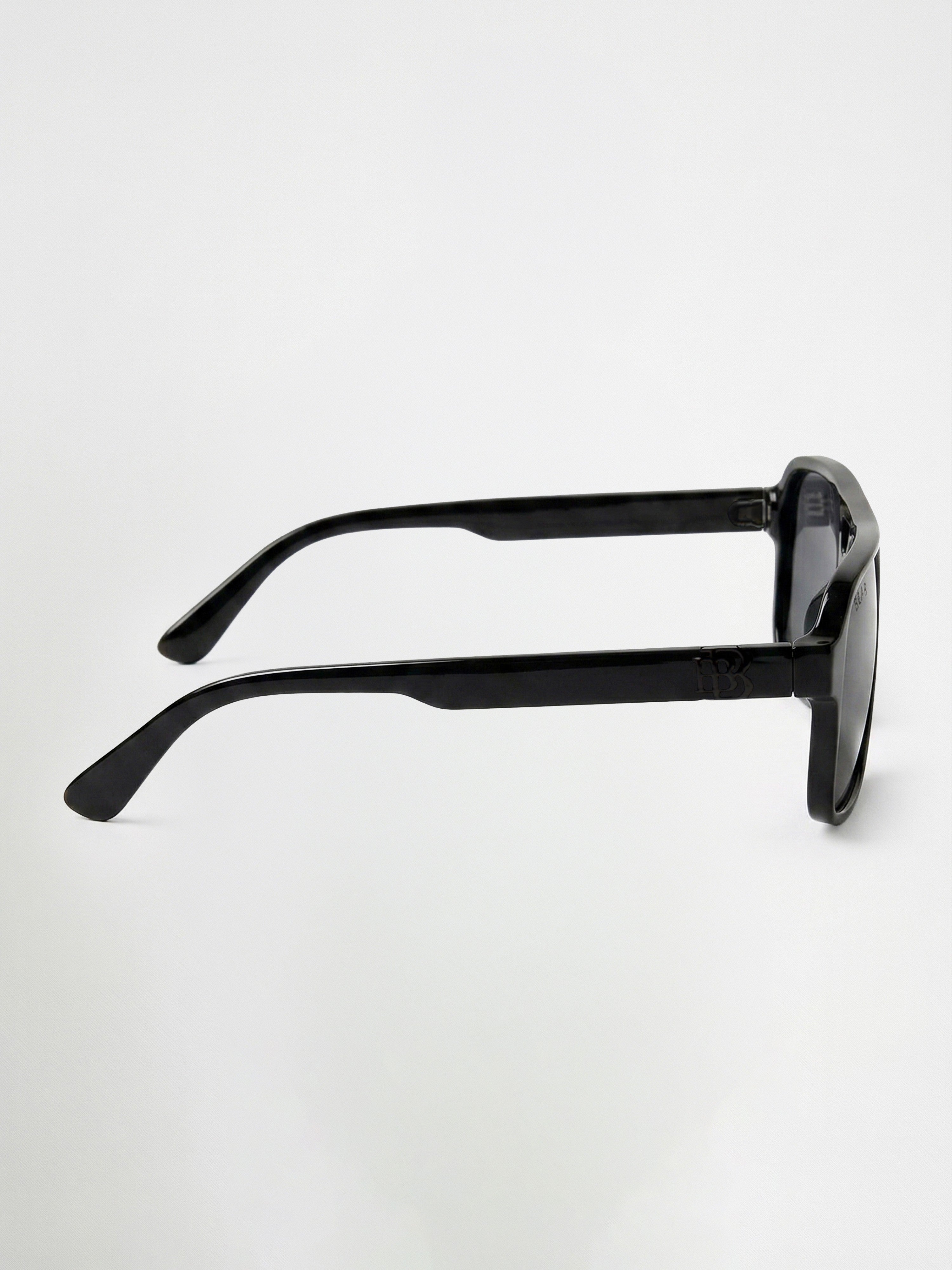 Men Wayfarer Full-Rim Sunglasses with Black Frame and Polarized Smoke Grey Tinted Lenses