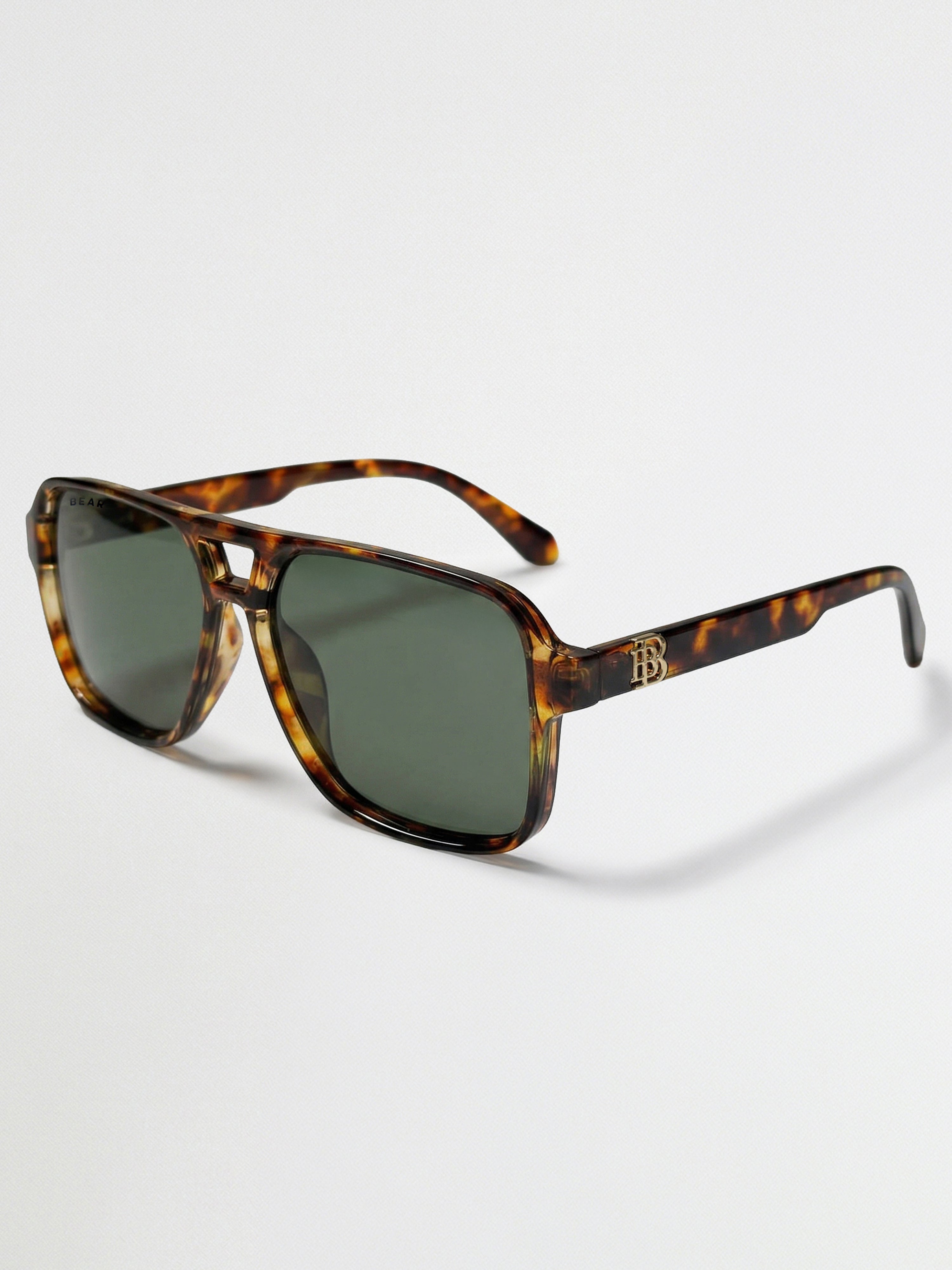 Men Wayfarer Full-Rim Sunglasses with Tortoiseshell Frame and Polarized Olive-Tinted Lenses