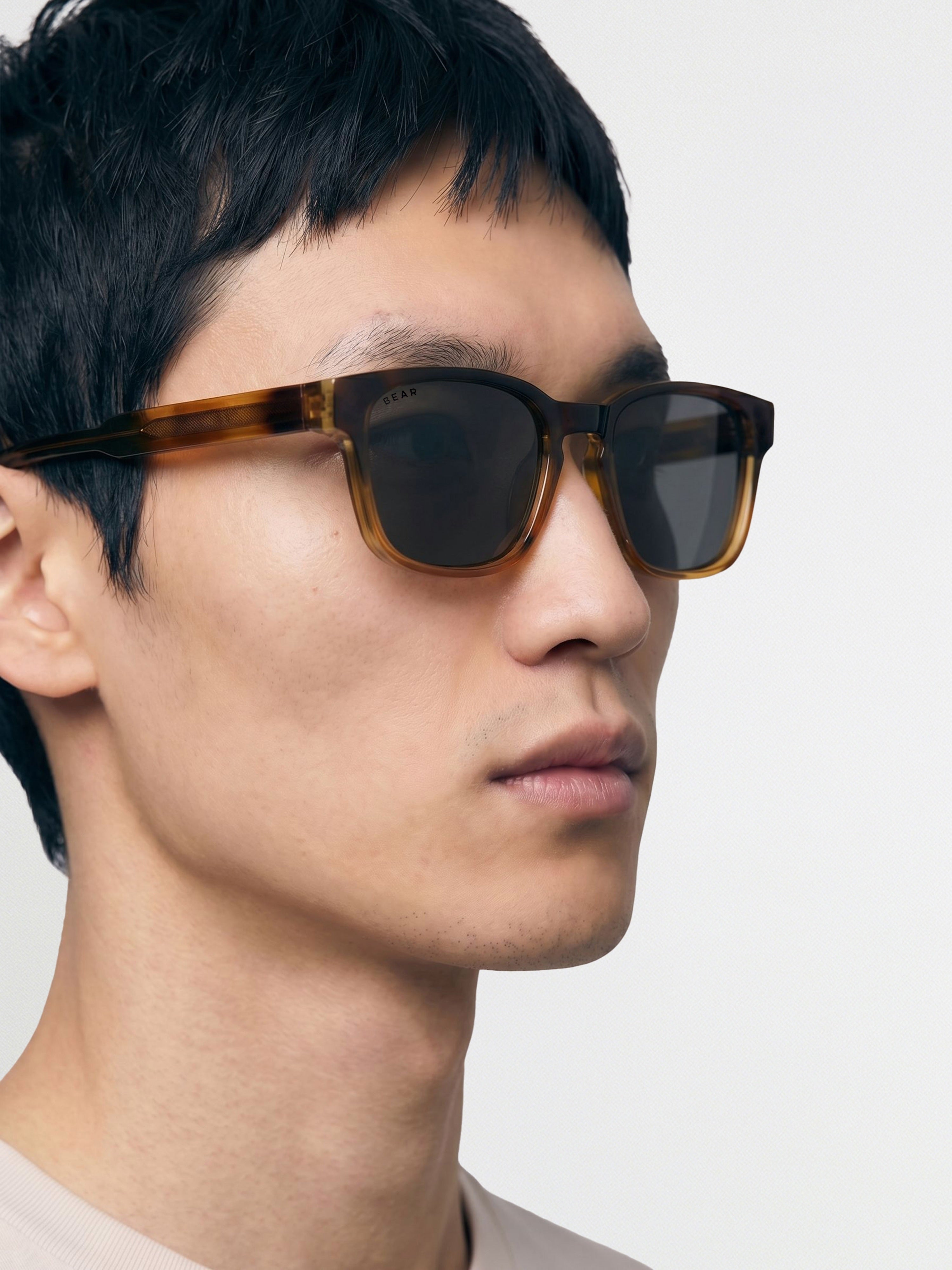 Men Rectangular Sunglasses with Tortoiseshell Frame and Smoke Grey Tinted Lenses