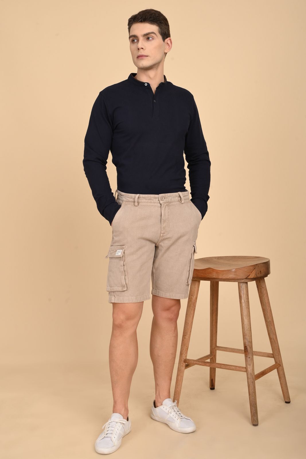 Men Tiptur Cotton Cargo Shorts Beige
