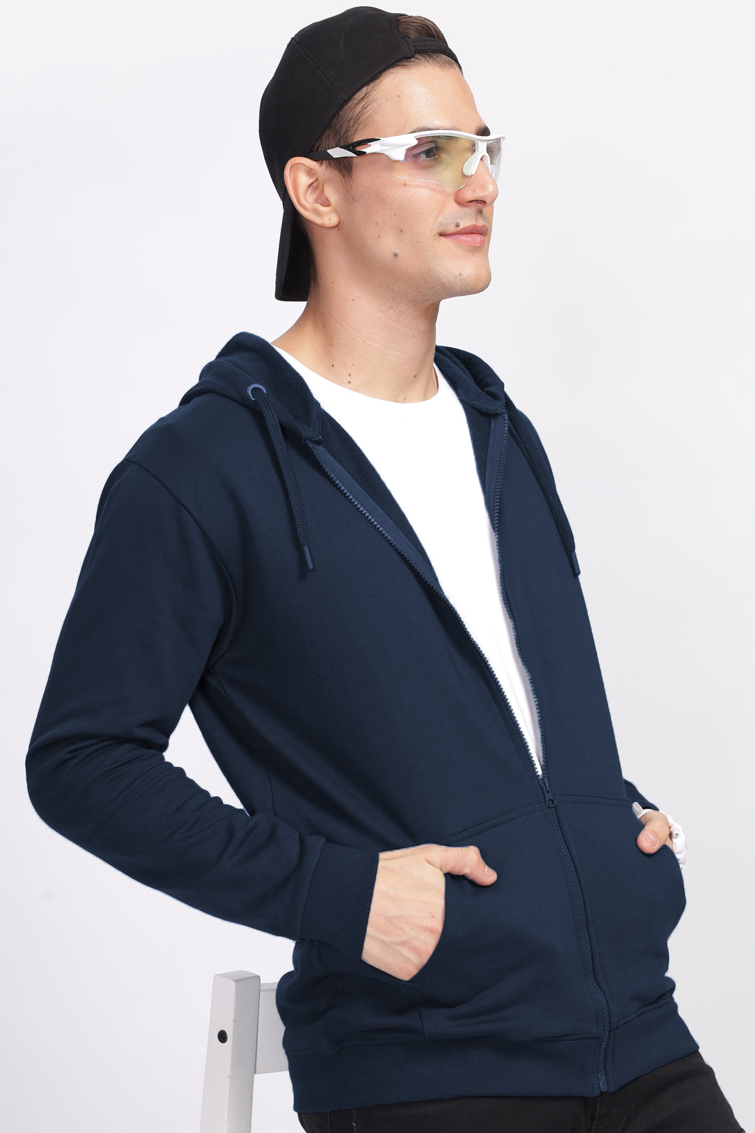 Men Navy Sweatshirt With Zipper Hoodies