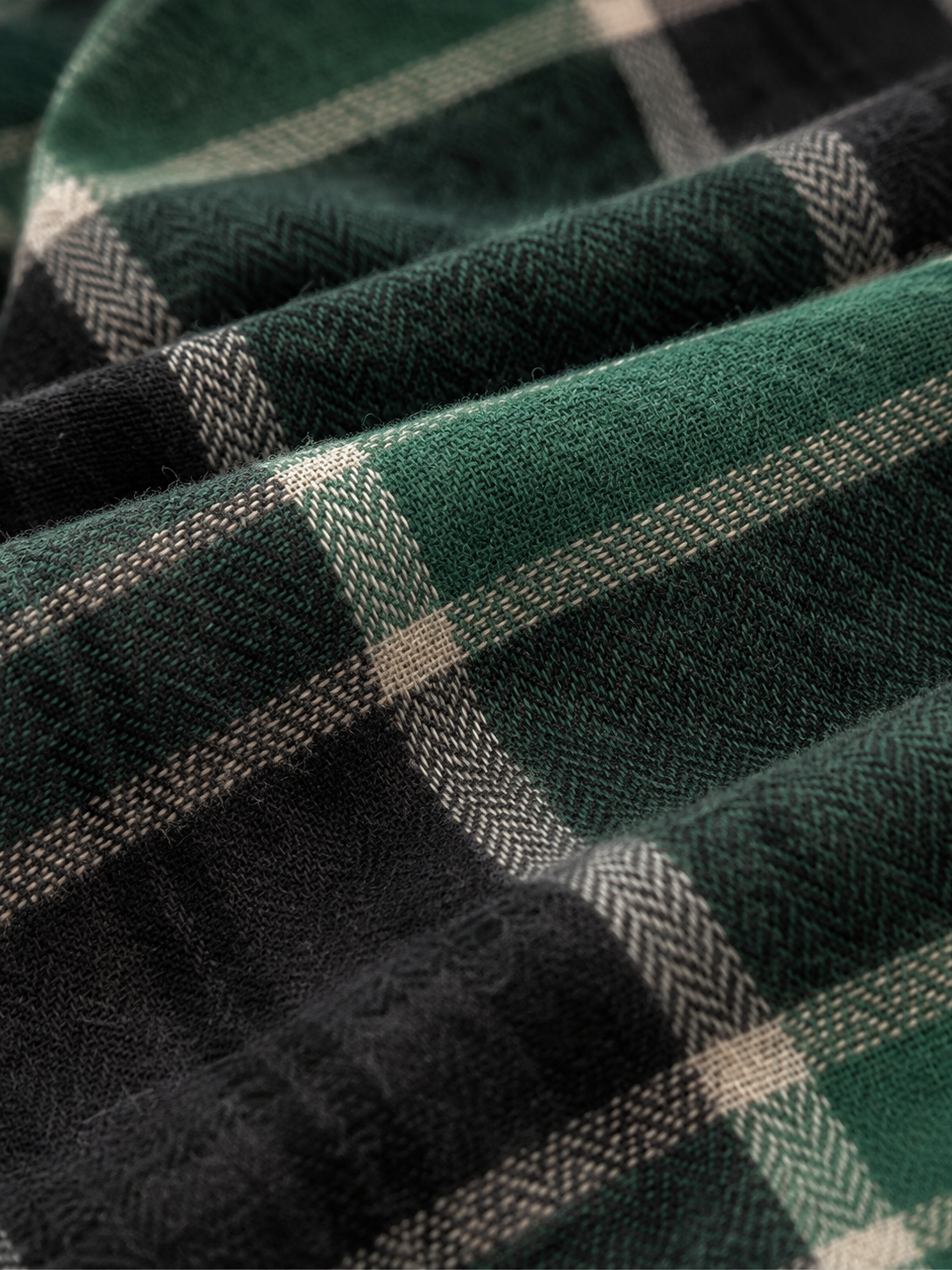 Men Green & Black Plaid Checked Long Sleeve Shirt
