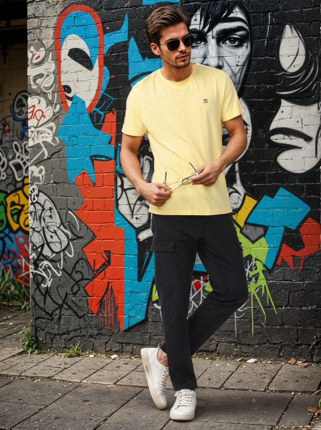 Men Black Regular Fit Cargo Pants
