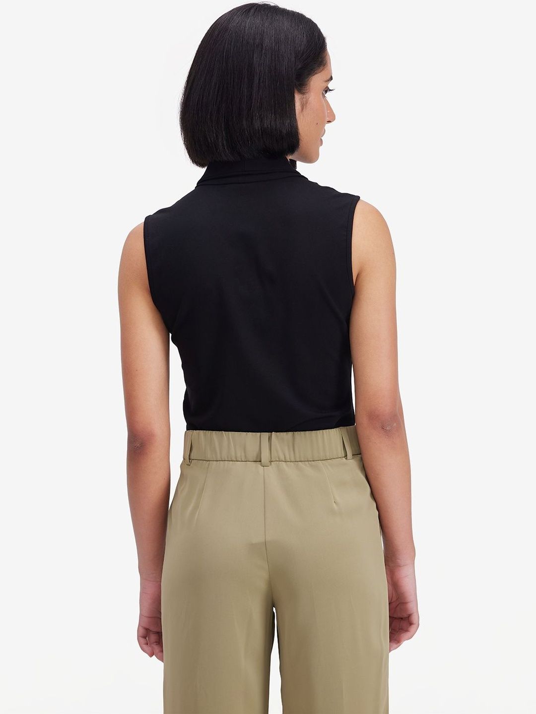 Women Black Sleeveless Top