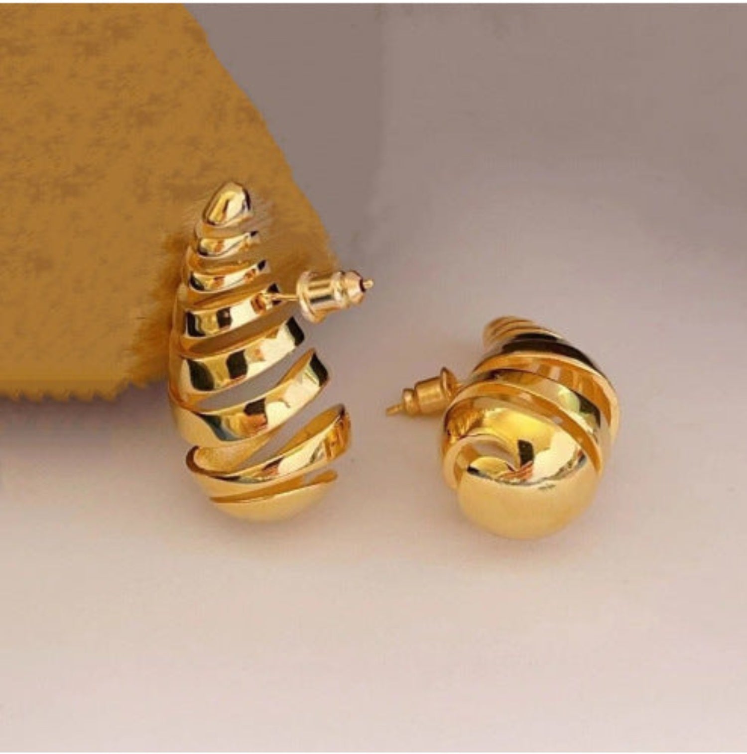 Gold Pin Earring