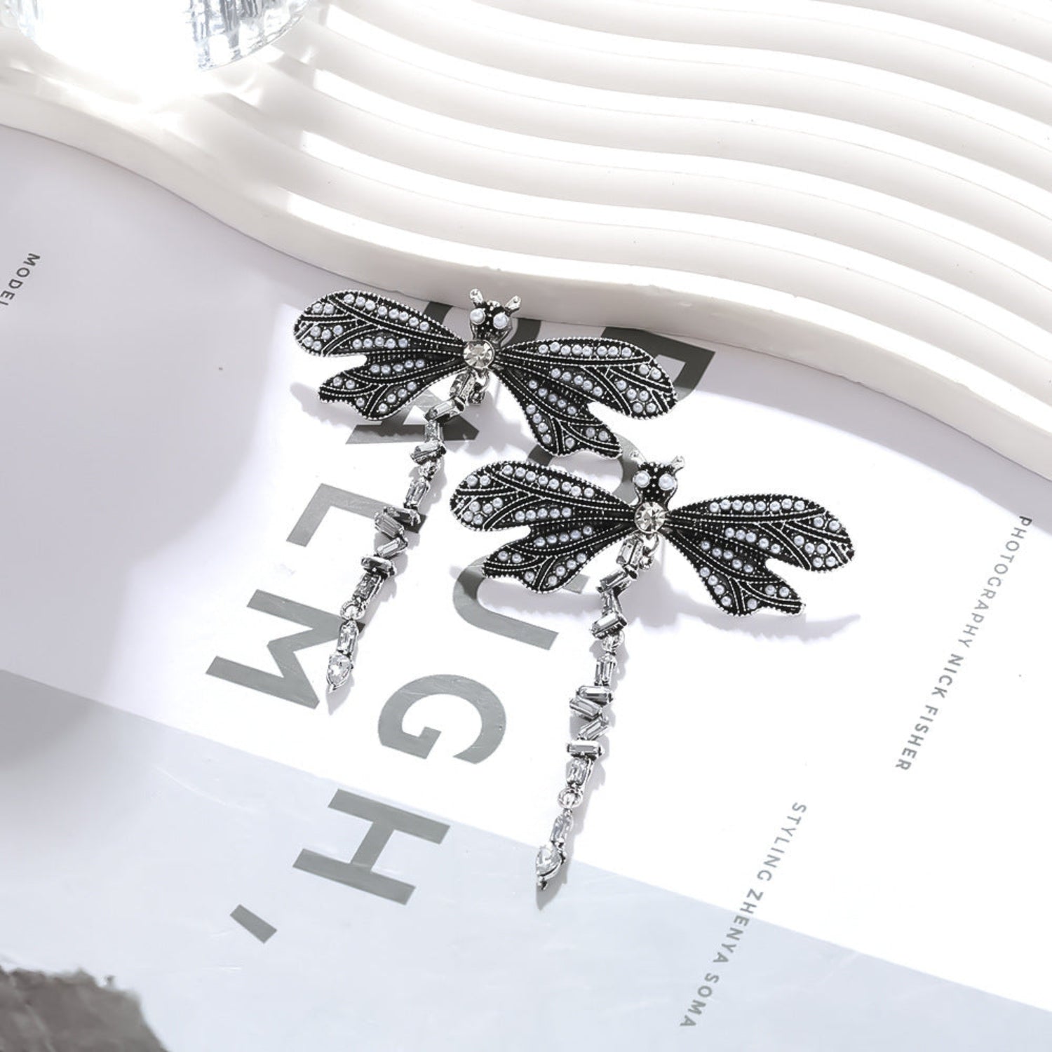 Alloy Sparkler Dragonfly Retro Texture Insect Earring