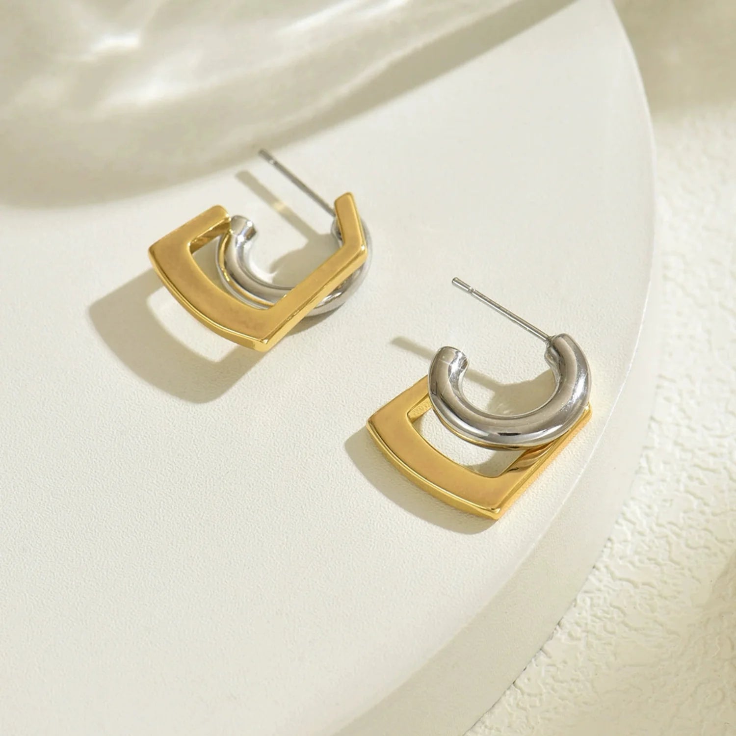 Sculpted Square Dual Hoop