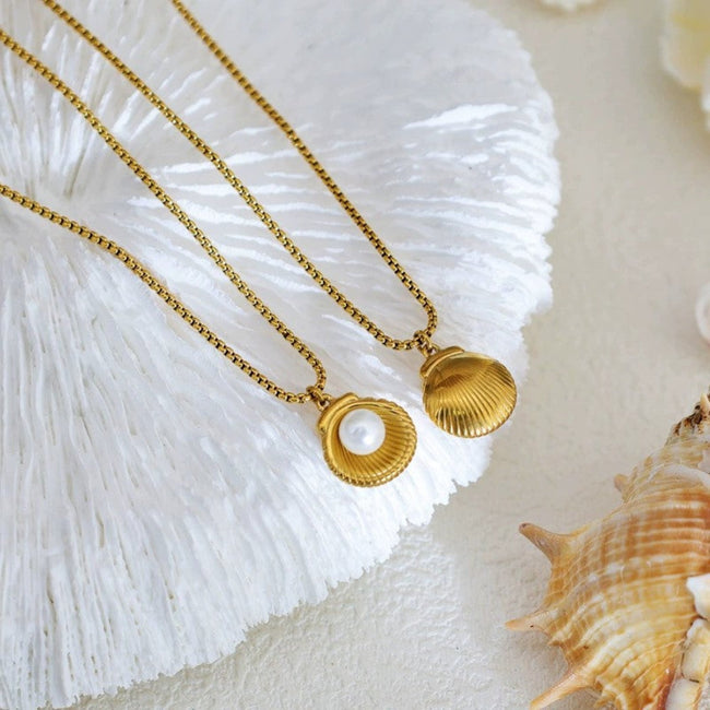 Golden Seashell Pearl Pendant Necklace