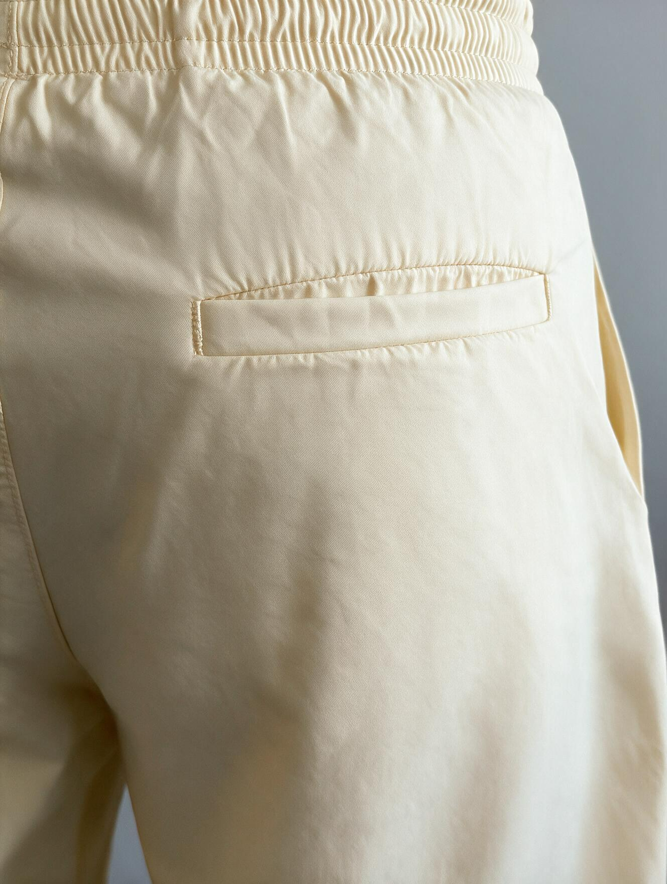 Men Cream Straight Fit Pant