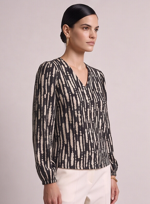 Women Monochrome Print Top