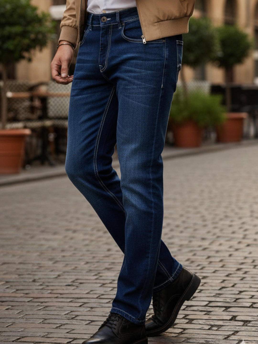 Men Navy Straight Fit Jeans